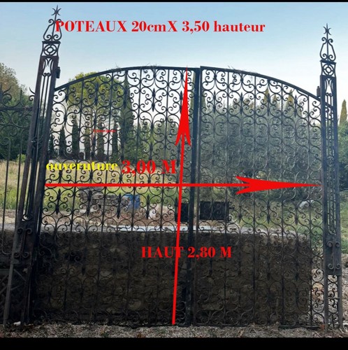 Majestueux portail ancien - majestueux, en