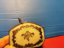 PETIT PORTE MONNAIE ANCIEN  NACRE  et décor argenté, à  SOUFFLETS . EB 030