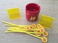 Lot Cendrier JB - J&B Scotch Whisky & 11 touilleurs Stirrer JB J&B Scotch Whisky