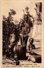 PC SENEGAL PILEUSE DE MIL WEST AFRICA ETHNIC NUDE (a35216)