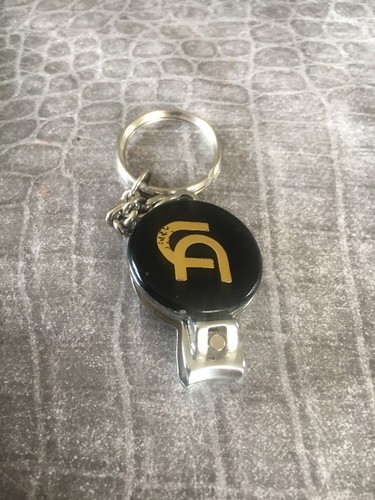 Ancien porte clef crédit - porte,