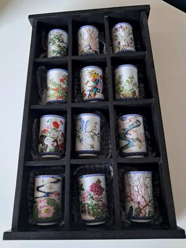 Franklin mint tasses - mint,