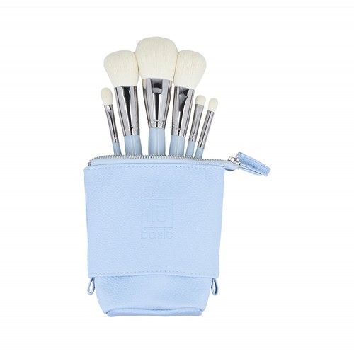 Ilū makeup brushes - +, case