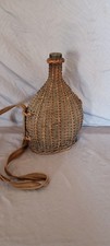 Ancien flacon ou gourde à eau ou vin protection osier pour randonnées