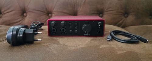 Interface focusrite scarlett - interface,