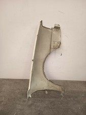 aile gauche AUDI 80 90 811 813