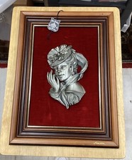 Cadre En Etain Sur Velours -