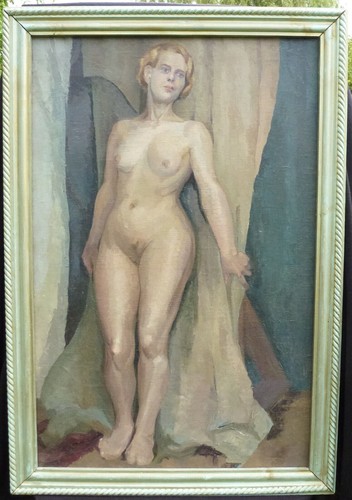 Grand portrait femme en - nu,