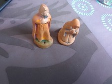 santon terre cuite signé