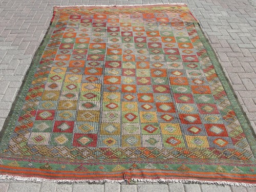 Tapis kilim brodé vintage