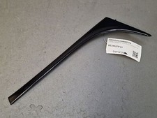 Enjoliveur droit cadre vitre hayon arrière - Volkswagen Golf VII - 5G6805946C