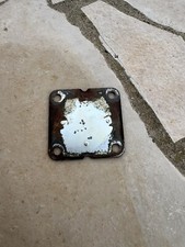 Plaque Cache Renvoi D’angle