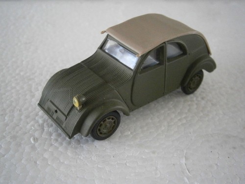 Voiture miniature citroen 2cv - miniature,