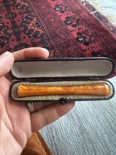 Ancien fume cigarette en Press