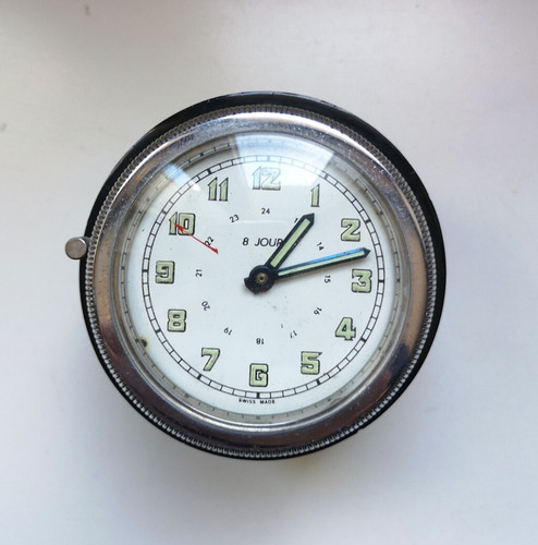 Ancienne montre automobile