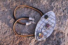 Collier très original de la