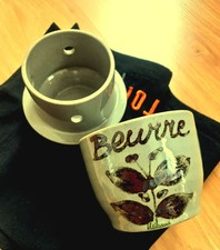 BEURRIER A EAU en GRES DE L'ARNON - ESTAMPILLE MIKAVA - VIERZON- ETAT PARFAIT