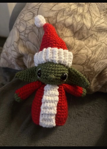 Peluche crochet fait main - main, yoda