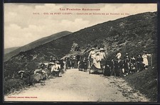 CPA Col de Port, Caravane de touristes au sommet du col dans les Pyrénées Ariég 