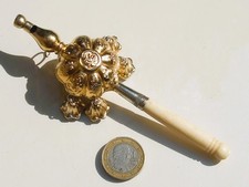 BEAU HOCHET SIFFLEUR ANCIEN des années 1900 en ARGENT VERMEIL  / Longueur 13,5cm