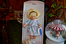 poupee  petitcollin minette romane neuve dans son petit lit