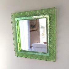 MIROIR CARRE EN RESINE OU VERRE MOULE VERT ANNES 85/90