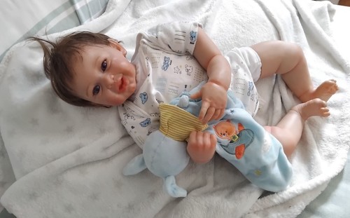Bébé reborn souriant - reborn,