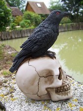 HF1548   FIGURINE STATUETTE