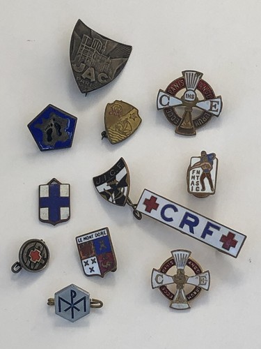 Lot anciens insignes - de,