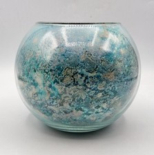 Vase boule en verre laqué aux tons bleus signé Jean Noël Bouillet XXème