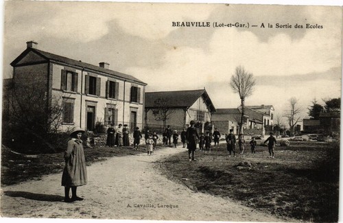 Cpa beauville sortie des - sortie,