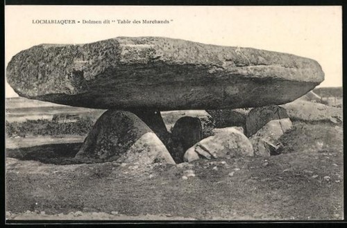 Locmariaquer dolmen dit table - locmariaquer,,