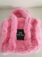 Sac en fausse fourrure rose sans marque, très bon état, 22x20cm