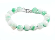 Bracciale in Giada e Chiusura