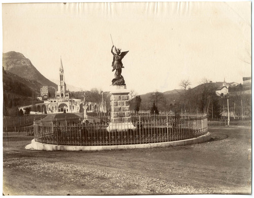 France lourdes statue de - lourdes,, la