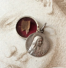 Médaille Reliquaire Sainte