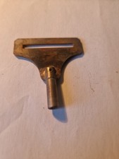 Clé d'horloge pendule