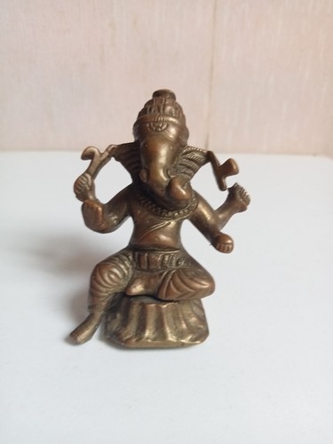 Statuette xixéme divinité - statuette,