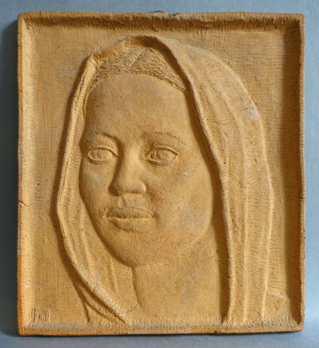 Bas relief terre - en,
