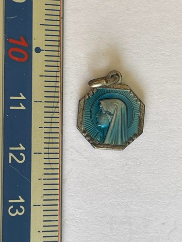 Religiosa ancienne petite - ancienne,
