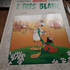 l'iris blanc ASTERIX FABCARO DIDIER CONVARD hachette 2023