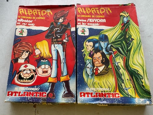 Lot boîtes figurines - boîtes,