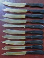 10 petits couteaux de table