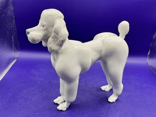 Figurine caniche royal - caniche,