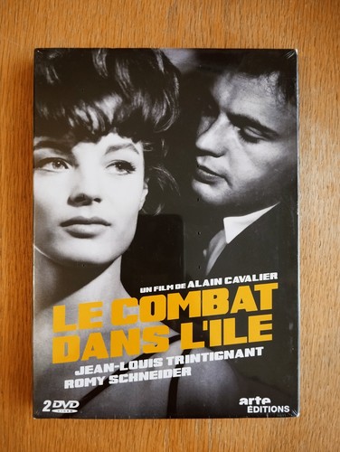 Combat dans île de - combat, l'île