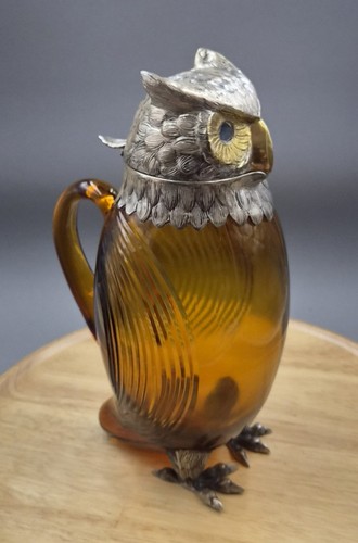 Carafe hibou zoomorphe - , en