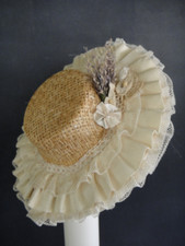 Canotier beige pour POUPEE