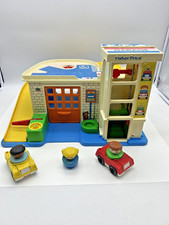FISHER-PRICE VINTAGE  jouet GARAGE FISHER-PRICE TOYS  OCCASION 1993