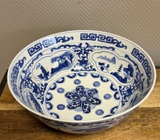 grand bol en porcelaine de Chine bleu et blanc de type kraak a panneau figuratif