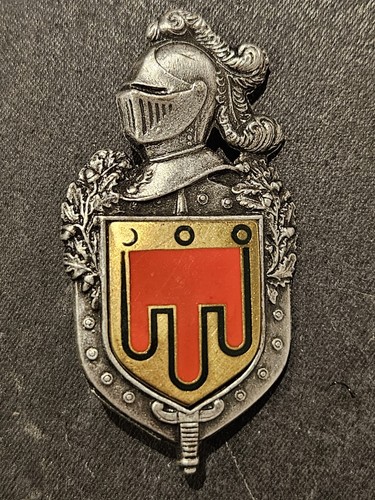 Insigne militaire pucelle - insigne,